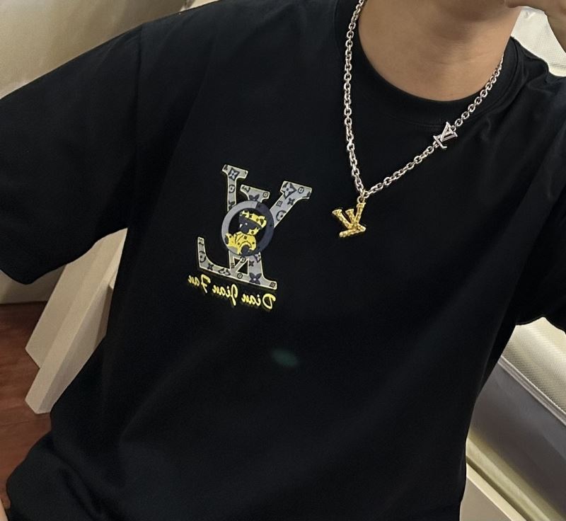 Louis Vuitton Necklaces